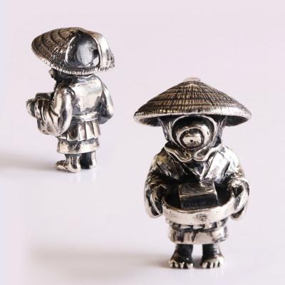 ふるさと納税 山梨県 【和の彩 wanoiro】銀製『一つ目小僧』妖怪もののけ根付ジュエリー 659-859 |  | 02