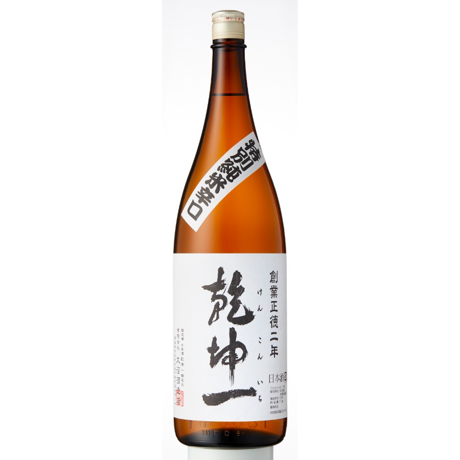 ＜大沼酒造店＞乾坤一　特別純米辛口　1.8L