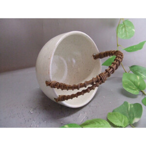 【信楽焼】つる付粉引無地花入れ・花瓶・  花器 nha-044