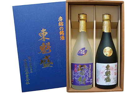 「大吟醸 東魁盛」「純米大吟醸 紫紺」各720ml／小泉酒造