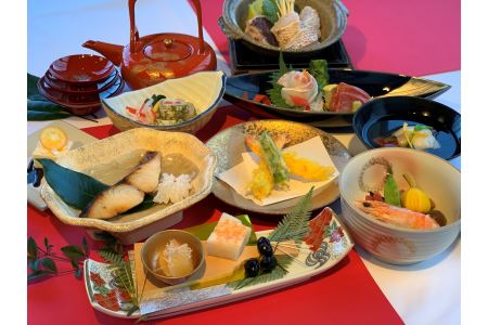 浜田産のどぐろ付懐石料理！ペア宿泊プラン(一泊二食)【ホテル松尾】 宿泊 宿 ホテル 出張 駅前 好立地 おもてなし ペア 利用券 観光 お祝い 宿泊券 イベント 旅行 体験 チケット【167_1475】