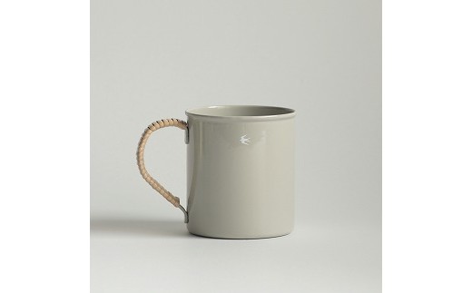 
                  グローカルスタンダードプロダクツ TSUBAME RATTAN Mug Lサイズ 400ml グレー FC012286【 GLOCAL STANDARD PRODUCTS ツバメラタン マグカップ コップ タンブラー ステンレス 琺瑯 ホーロー 日本製 新潟県 燕市 燕三条 】
                