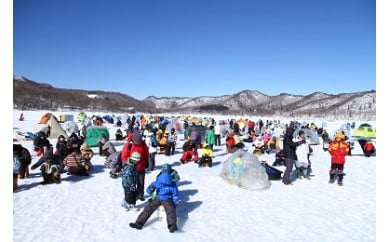 【2026年シーズン 先行予約】 氷上ワカサギ釣り ペアチケット 2人用｜唐揚げ からあげ ワカサギ わかさぎ 釣り インストラクター 魚 楽しい 没頭 群馬県 前橋市