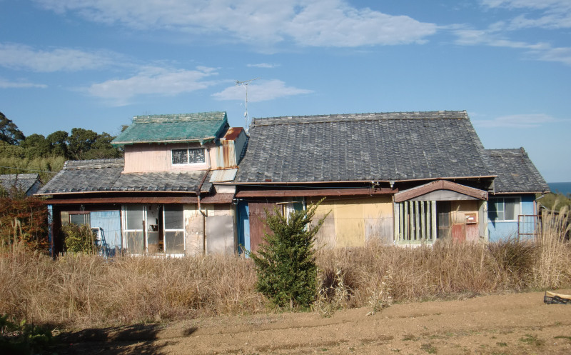 
                  空き家管理サービス「紀宝町の空き屋、お掃除致します！」 / 紀宝町 掃除 草むしり 空き家維持
                