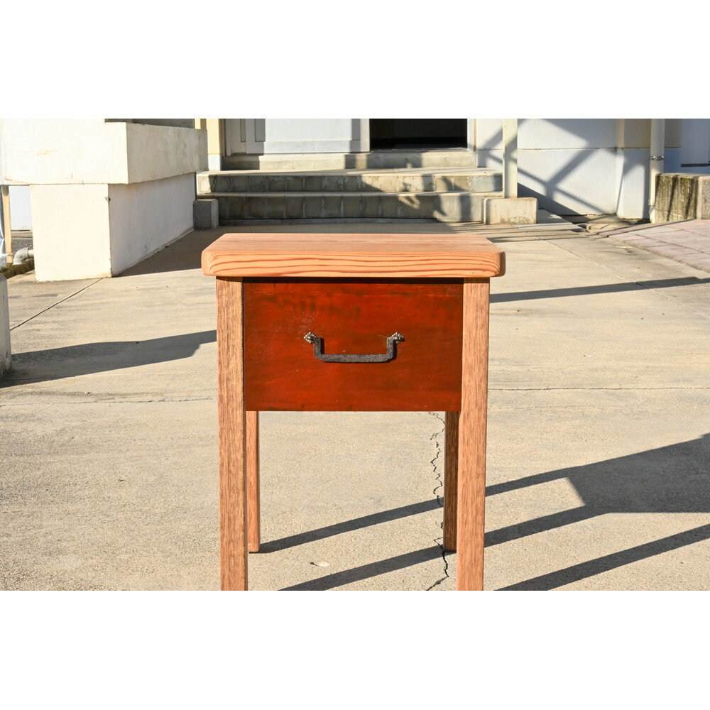 【ふるさと納税】高校生の学びを応援！空き家再生アップサイクル椅子「空き家の廃材を使った小物が入る引き出しチェア」倉吉西高校×三朝町