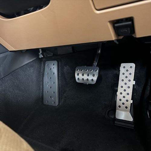【ふるさと納税】CX-80 8AT 用アルミペダルセット（ XD : 3DA-KL3P / XDハイブリッド : 3CA-KL3R3P / PHEV : 5LA-KL5S3P　対応）茨城県 鉾田市 送料無料