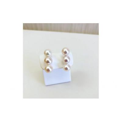 ふるさと納税 志摩市 志摩産アコヤ真珠　8-8.5ミリ 3粒ラインピアス (K18YG) |  | 02