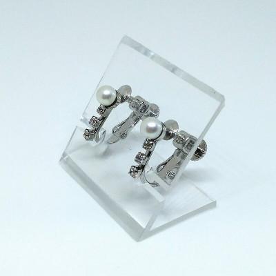 ふるさと納税 伊勢市 真珠イヤリング・スリービーズ(淡水本真珠・ボタン) 1998 |  | 01