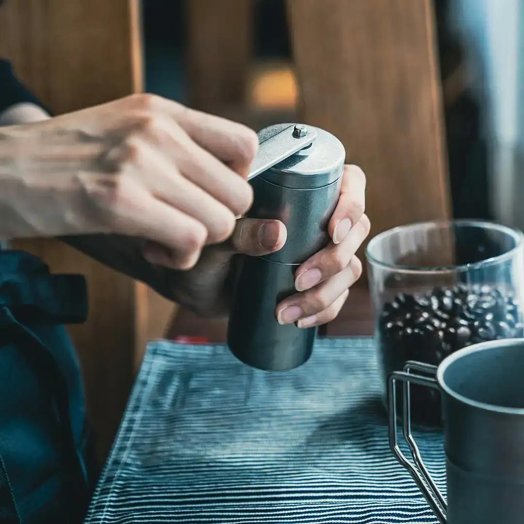 ヴィンテージ コーヒーミル 手挽き キッチン用品 燕三条製 コーヒーミル