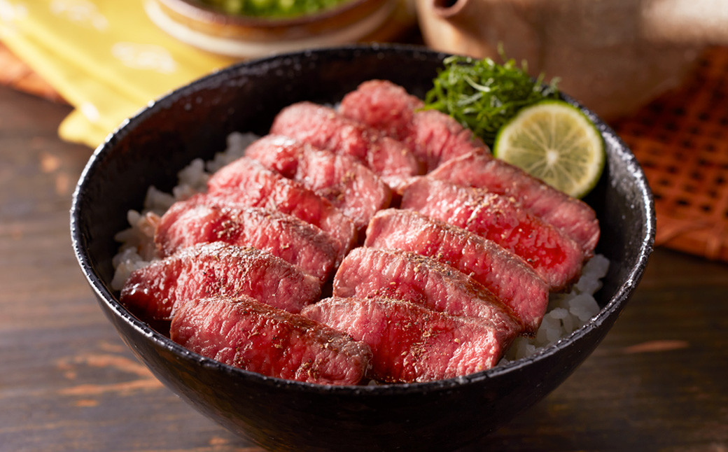 
            博多和牛 の 牛まぶし 計320g 4パック / タレ付き 濃縮出汁付き 肉 牛肉 和牛 赤身 ステーキ 厳選 ひつまぶし 冷凍
          