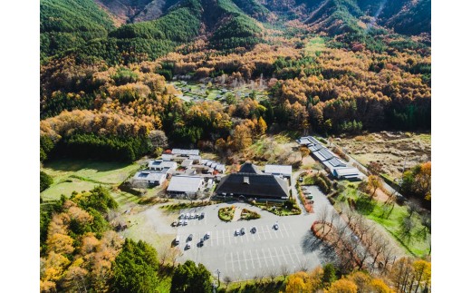 
100-111　日本一のかやぶき屋根で過ごすペア宿泊プラン
