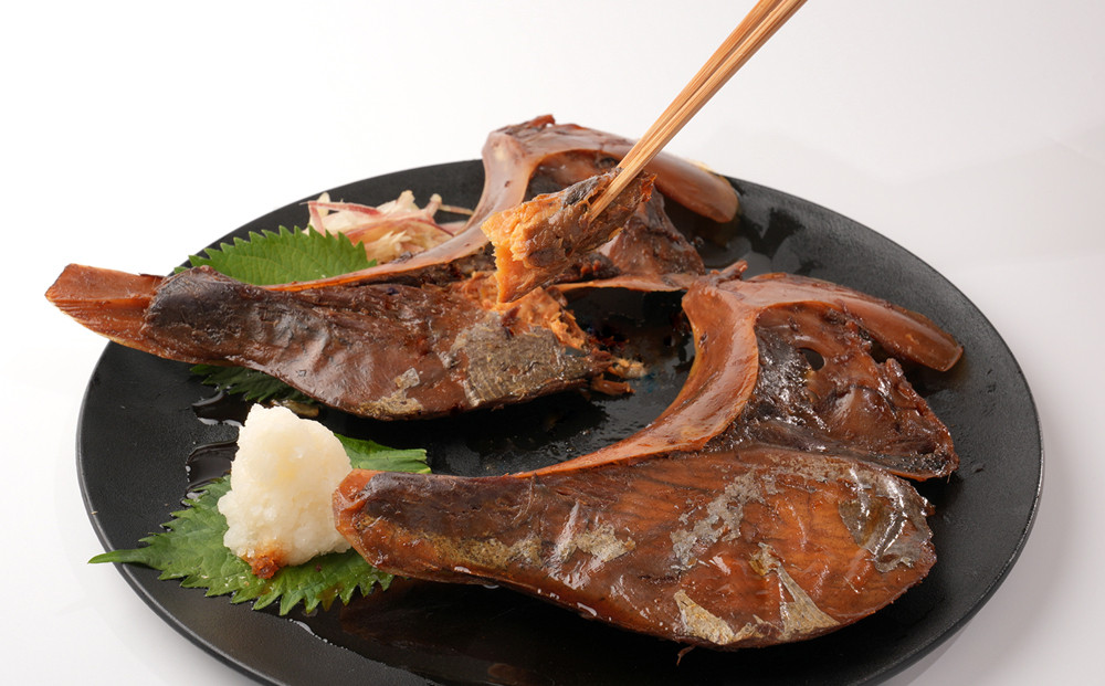 まぐろ煮カマ 1袋（2切）／ まぐろとろ煮 180g ／ まぐろチャーシュー 170g