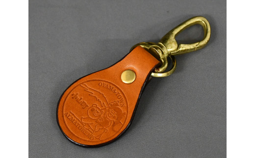 レザーキーホルダー 【金太郎と仲良しクマちゃんが富士山に登るよ！】 ゴールド 【 レザー レザー製品 皮 皮製品 キーホルダー 小物 牛皮 静岡県 小山町 】