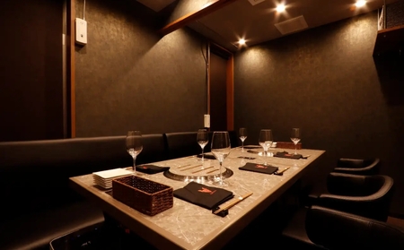 【馬肉とワイン 気まぐれバル 恵比寿 Whim】《120分飲み放題》【お食事はセパレート】極コース＜2名様分＞（ぐるなびセレクション）【125062】
