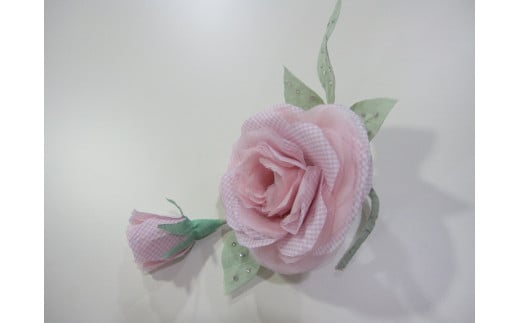 写真はピンクのイメージ写真です。