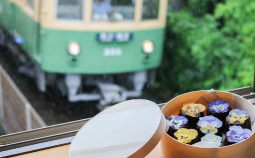 カヌレ お花のカヌレ かぬれ 米粉 平飼い卵 グルテンフリー 洋菓子 焼き菓子 お菓子 おかし スイーツ すいーつ おやつ 美味しい 手作り ドルチェ デザート ギフト プレゼント 誕生日 ご褒美 お