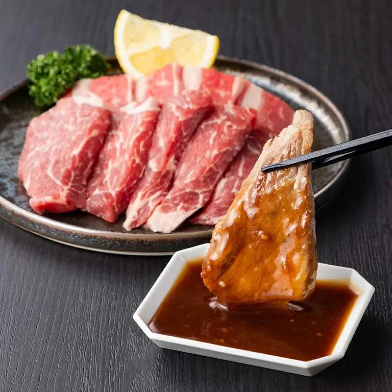 北陽千鳥ソース にんにくソース300mｌ 2本 粒にんにく入り 調味料 万能調味料 たれ つけだれ 大蒜 にんにく ニンニク 焼肉 肉 野菜炒め 自宅用 家庭用 栃木県 足利市  F7Z-1888