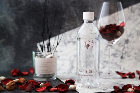 0016-79-02 みずのみず 「19:03 for wine & food」 500ml×12本 ギフトパッケージ