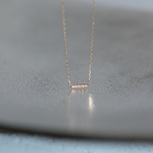 【K18イエローゴールド ダイヤモンドネックレス】華奢見えストレートデザイン/ KG000101