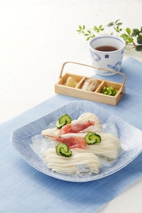 ハルユタカ特等粉全量使用 稲庭手延饂飩 黄金 GH-30【(株)後文】[B9408]