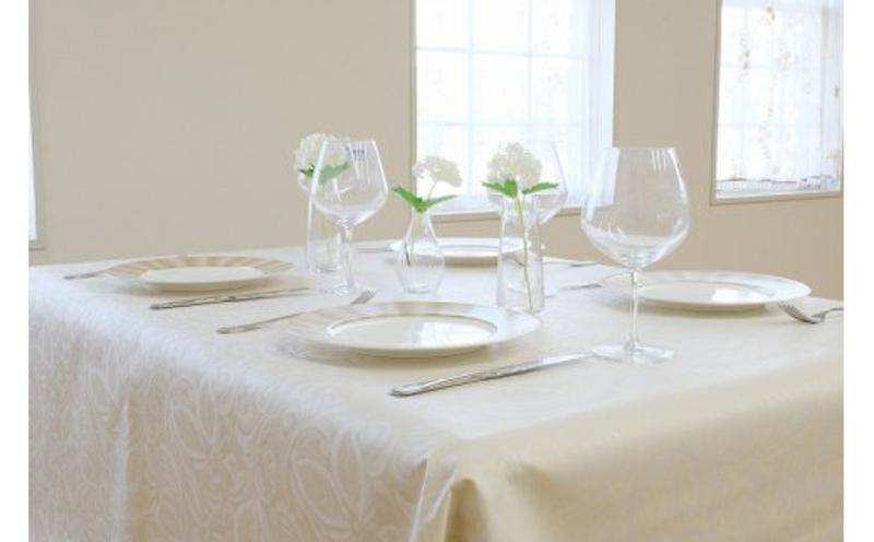 拭き取れるテーブルクロス（ベージュ）130x200cm