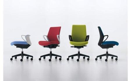 Mpb3_コクヨチェアー　ピコラ(ライトオリーブ・本体黒)／ハイバックタイプ／フローリング用（Vキャスター）　／在宅ワーク・テレワークにお勧めの椅子