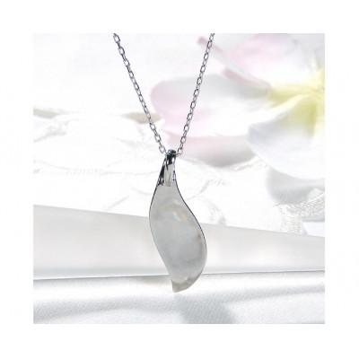 ふるさと納税 韮崎市 ハワイアンネックレス プラチナ PT900 リーフモチーフ 手彫り彫刻 花 葉 波【f117-pt】 |  | 03