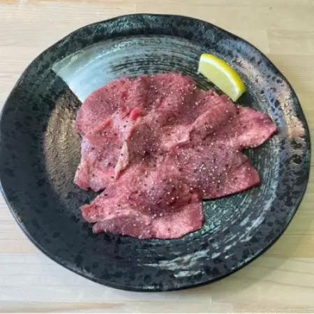 牛タン先 ガーリックな塩味 ワイルドな味噌味 各100g×2種セット【ほるもん亭】【配送不可地域：離島】【1654963】