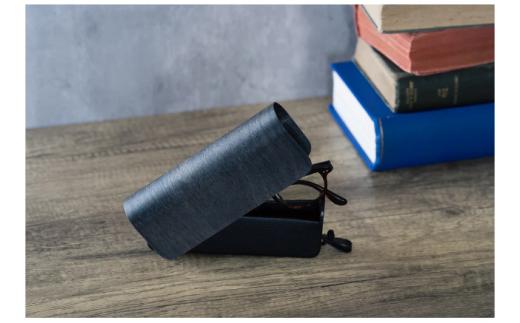 
            クルミ無垢材 曲げ木眼鏡ケース（スライド型）（カラー選択） 職人手作り ストーリオ 【0005-0005SV00-01】
          