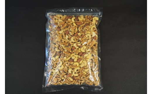 【大容量】 3種 無塩のミックスナッツ 4㎏（500g×8袋） アーモンド カシューナッツ くるみ 小分け 直火焙煎 おつまみ おやつ 大満足 チャック付き 美容 健康 栄養豊富 人気 高リピート ナ