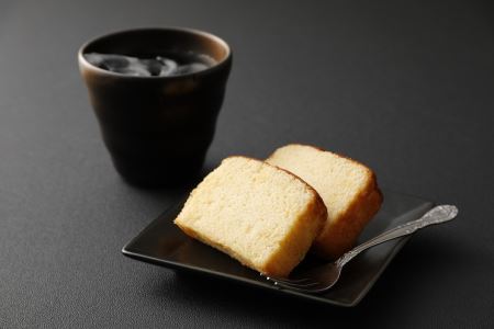S079-001A_純米焼酎ケーキ「天草」12個入 / ケーキ 生ケーキ 焼酎 焼酎ケーキ
