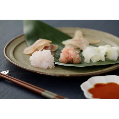 ふるさと納税 氷見市 【氷見産鰤】氷見ぶりたたき・氷見産昆布〆お刺身3種セット!刺身醤油付き |  | 01