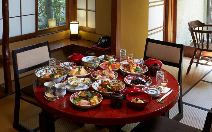 【12回定期便】【高島屋選定品】【料亭坂本屋】角煮めし10個入り＜高島屋＞ [CFQ090]