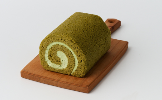 【プレミアム米粉ロールケーキ】神埼桑菱茶ロール 【グルテンフリー 保存料不使用 贈り物 お歳暮 お中元 お祝】(H053295)