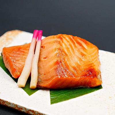 ふるさと納税 三条市 鮭の味噌漬け 2切入りパック×4ケ 個包装 ギフト 贈り物 料亭の味 [二洲楼] 【019S010】 |  | 01