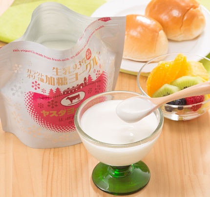 【3ヶ月定期便】ヤスダヨーグルト  パウチタイプ オリゴ糖入り 600g×4個×3回 アレンジ名人セットB 無添加 ガラクトオリゴ糖 搾りたて こだわり生乳93％ 濃厚 1B82019