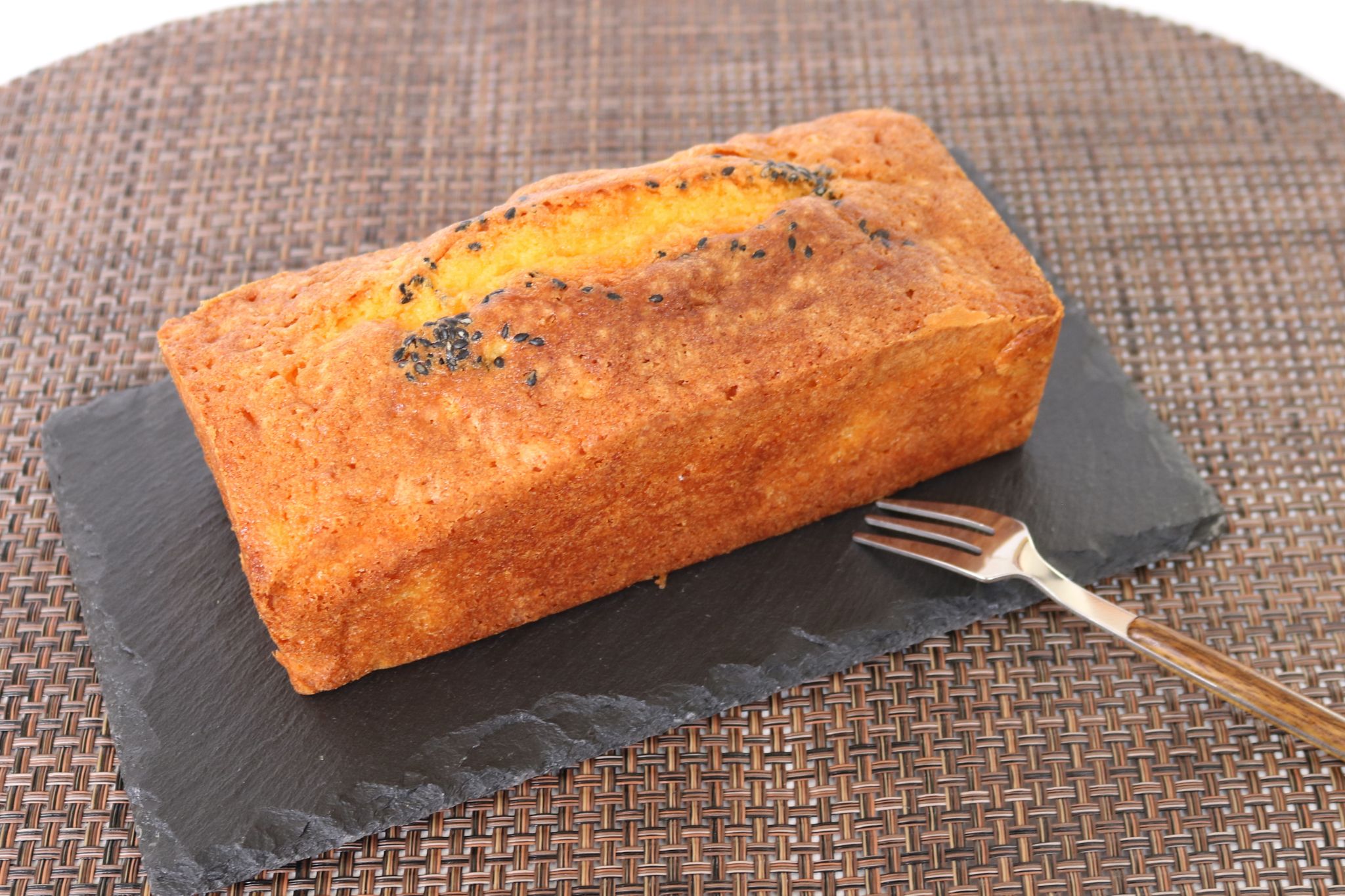 高知 室戸 Scure おいもパウンドケーキ 1本 シルクスイート使用 しっとり 濃厚 無添加 焼き菓子 スイーツ ギフト ご褒美 冷蔵配送 保存料不使用 地元職人手作り 贈答用