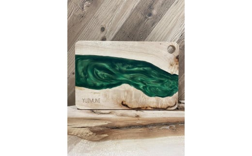 レジンカッティングボード【メタリックグリーン】