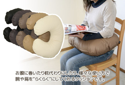 らくらくU字クッション　合皮レザー　スマホ枕　授乳クッション_ブラウン【G0589】