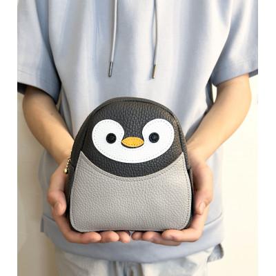 ふるさと納税 長岡京市 ダークグレーペンギンポーチ大　本革使用　レザーポーチ |  | 03