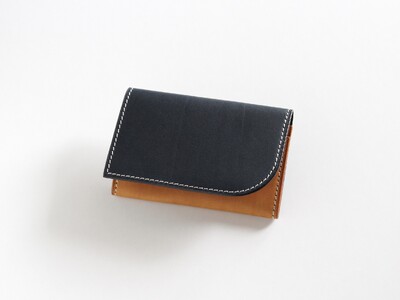 名刺入れ tanikoオリジナル（メインカラー紺×サブカラーキャメル）レザー 革製品 ケース ギフト 北海道 [AXAP011]
