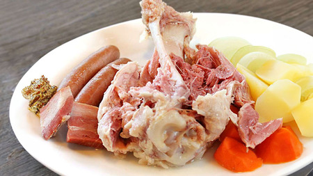 【お歳暮熨斗付き】 筑波ハム アイスバイン 合計 1400g ( 700ｇ × 2個 ) 豚すね肉 『常陸の輝き』 茨城県産 ブランド豚 銘柄豚 ( 茨城県共通返礼品 ) [EN018sa]