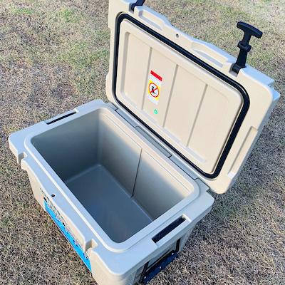 ふるさと納税 いなべ市 オリジナルマット(SeaDek)付ハードクーラーボックス　(サイズ:35L)　カラー:タン |  | 01