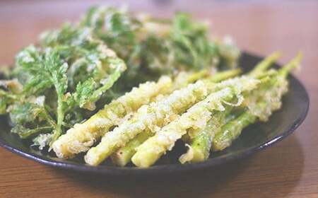 【5月下旬発送開始予定】 期間限定 天然山菜 皮付き 竹の子 約600g ／ たけのこ タケノコ 筍 姫竹 ひめたけ ヒメタケ ひめ竹 山菜 さんさい 採れたて 春 旬 春の山菜 春の味覚 季節物 季