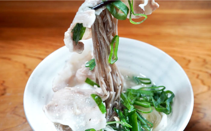 島原手延そば 桐箱入 50g×50束 計2.5kg / そば 蕎麦 麺 乾麺 ギフト 贈答 / 南島原市 / 吉岡製麺工場 [SDG007]