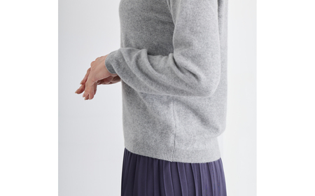 ベビーカシミヤ　クルーネックセーター　レディース　Lサイズ　【グレー】 【178007-1】 ｶｼﾐﾔ 天然素材 ｾｰﾀｰ 服 国産 国内製造 ﾍﾞﾋﾞｰｶｼﾐﾔ