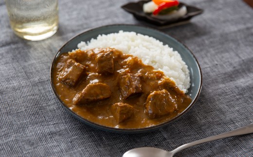 飯舘産黒毛和牛カレー　3食セット 【 ふるさと納税 人気 おすすめ ランキング カレー ビーフカレー 和牛 黒毛和牛 レトルト ご褒美 贅沢  レトルト 保存 常備菜 復興 福島 飯舘村 】 ITTAH008