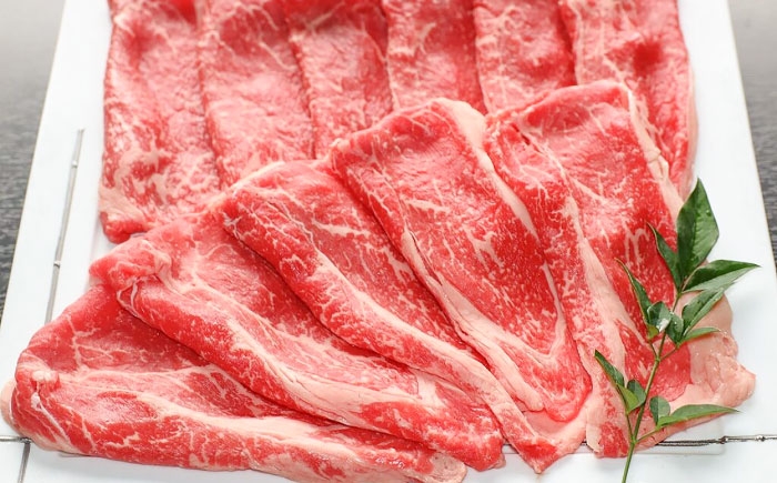 
            肥後の赤牛 すきやき用 約500g /  牛肉 赤牛 すき焼き 冷凍 熊本県 菊陽町【菊陽町(阿蘇牧場)】 [BHAZ002]
          