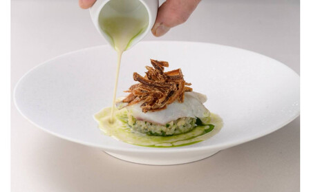 【フレンチレストラン アッシュ（神戸北野ホテル）】ペアランチ食事券