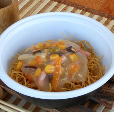 ふるさと納税 松浦市 【発送月固定定期便】レトルトちゃんぽん3食、皿うどん3食の詰合せ 全6回 |  | 03